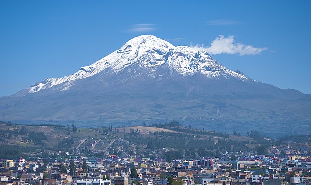 Vrcholek hory Chimborazo je místo nejvzdálenější od středu Země. Roli hraje nadmořská výška a zploštění Země. Gravitační zrychlení zde je nejmenší. Zdroj: pixabay.com